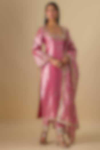 Pink Crushed Tissue Silk Hand Embroidered Kurta Set by Essay by Sumedha Agrawal at Pernia's Pop Up Shop