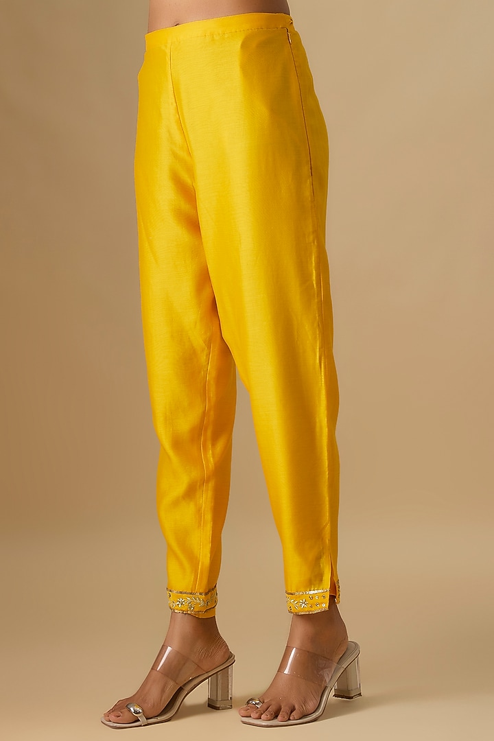 Yellow Silk Chanderi Hand Embroidered Kurta Set by Essay by Sumedha Agrawal at Pernia's Pop Up Shop