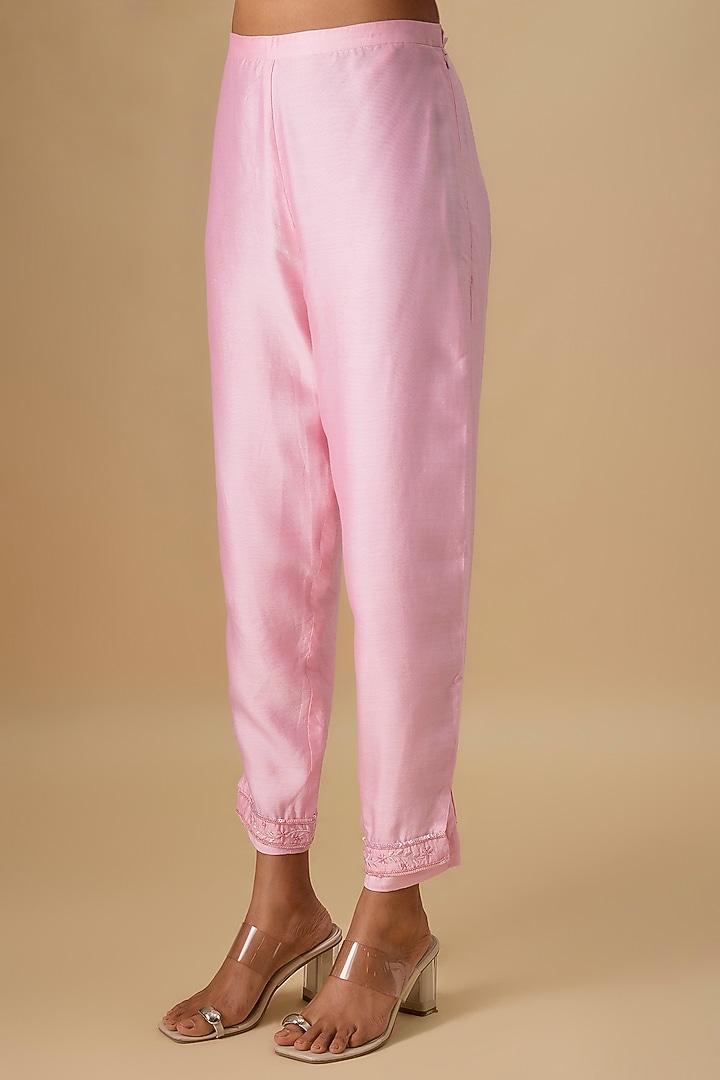 Lilac Silk Chanderi Pearl Hand Embroidered Kurta Set by Essay by Sumedha Agrawal at Pernia's Pop Up Shop