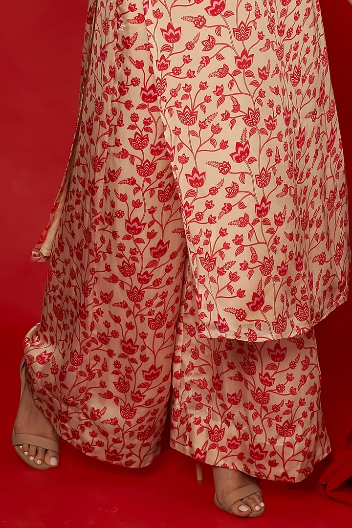 Cream & Red Organza satin Floral Printed Kurta Set by Essay by Sumedha Agrawal at Pernia's Pop Up Shop