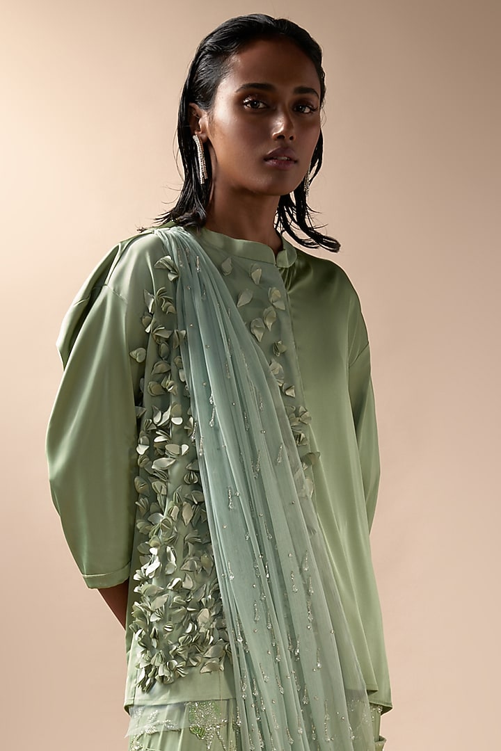 Olive Satin Kurta Set by Esha Sethi Thirani at Pernia's Pop Up Shop