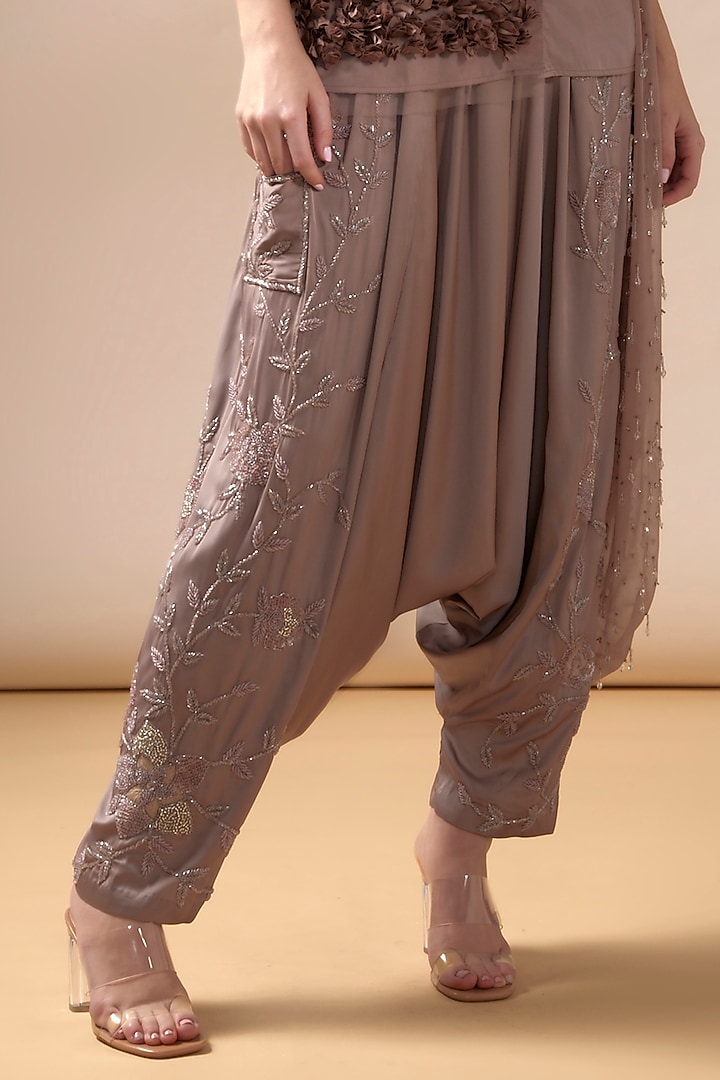Deep Crepe Satin Kurta Set by Esha Sethi Thirani at Pernia's Pop Up Shop