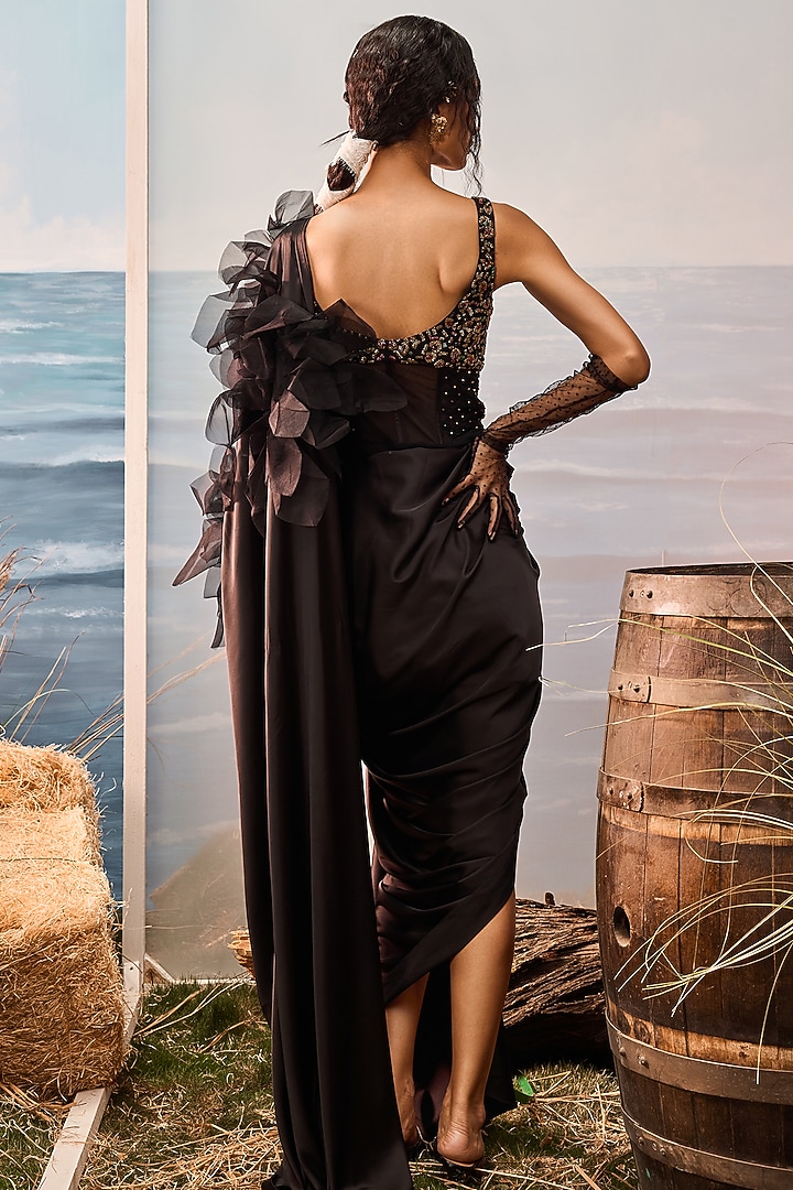 Black Satin & Lycra Embroidered Draped Reception Saree Set by Esha Sethi Thirani at Pernia's Pop Up Shop