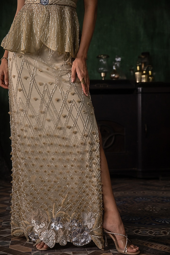 Sea Green Organza & Tulle 3D Petal Embroidered Skirt Set by Esha Sethi Thirani at Pernia's Pop Up Shop