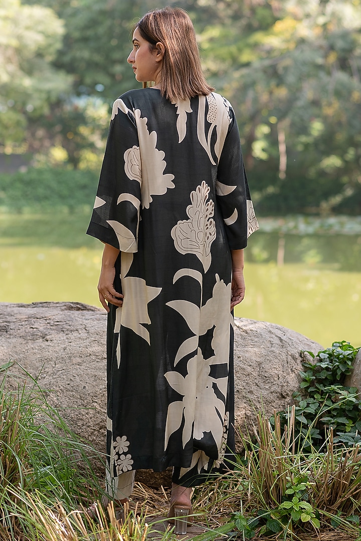 Black Viscose & Modal Digital Printed Kurta Set by ETAR at Pernia's Pop Up Shop