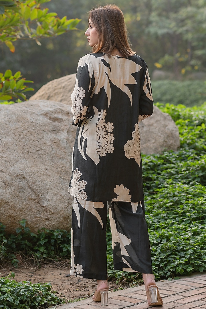 Black Viscose & Modal Digital Printed Kurta Set by ETAR at Pernia's Pop Up Shop