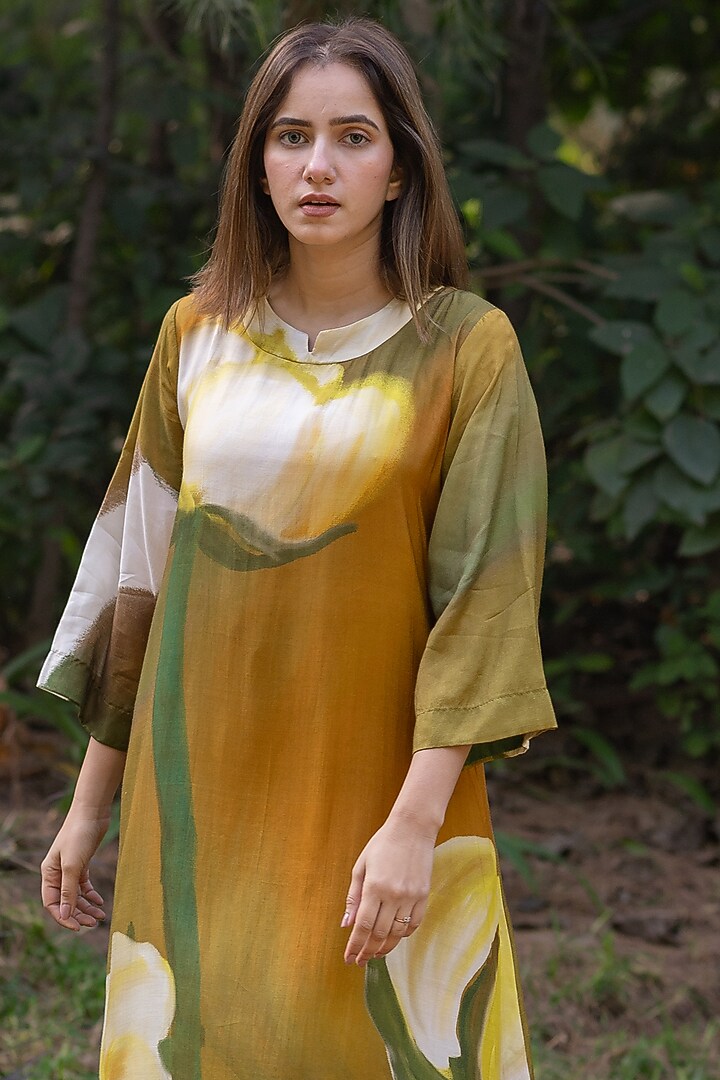 Green Viscose & Modal Digital Printed Kurta Set by ETAR at Pernia's Pop Up Shop