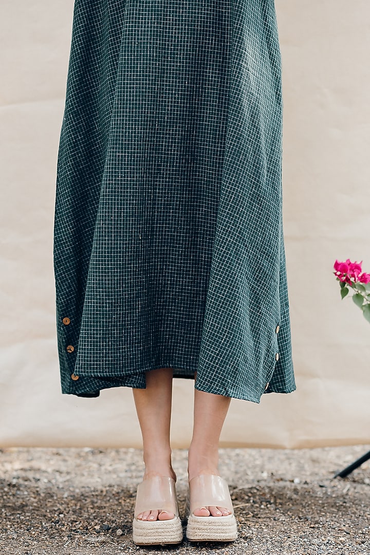 Green Handwoven Cotton Check Dress by ETAR at Pernia's Pop Up Shop 2026 Green Handwoven Cotton Check Dress by ETAR at Pernia's Pop Up Shop 2026