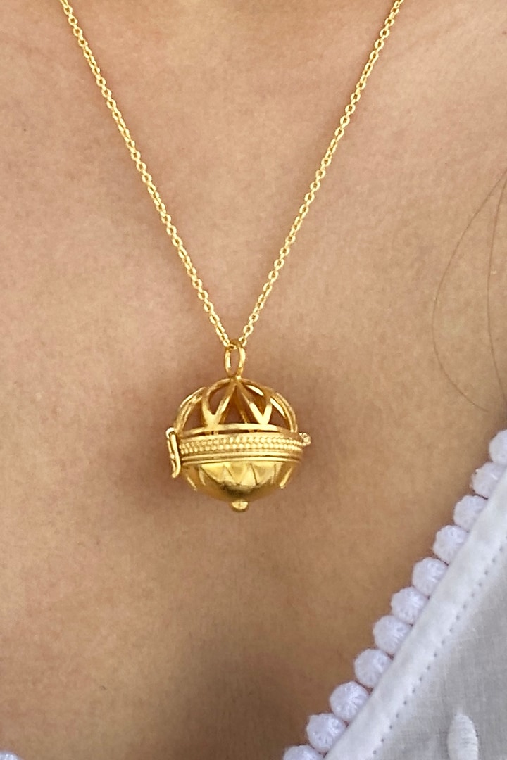 Gold Finish Mannat Pendant Necklace In Sterling Silver by Eterno India at Pernia's Pop Up Shop