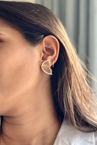 Gold Finish Quartz Stud Earrings In Sterling Silver by Eterno India
