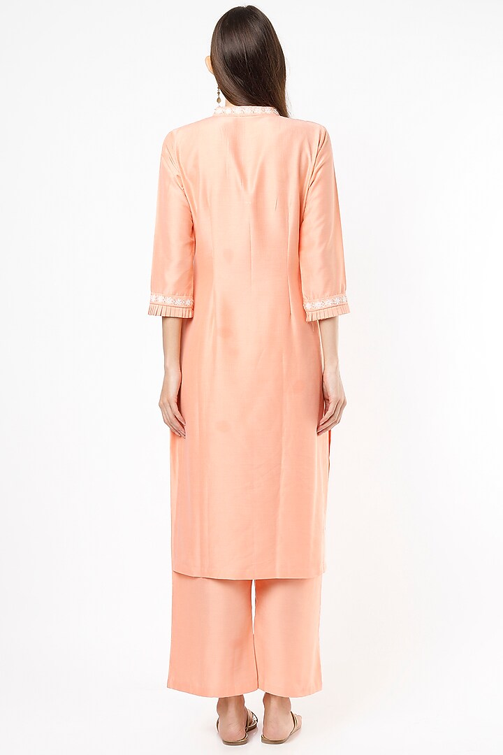 Peach Embroidered Kurta Set by Euphoria at Pernia's Pop Up Shop