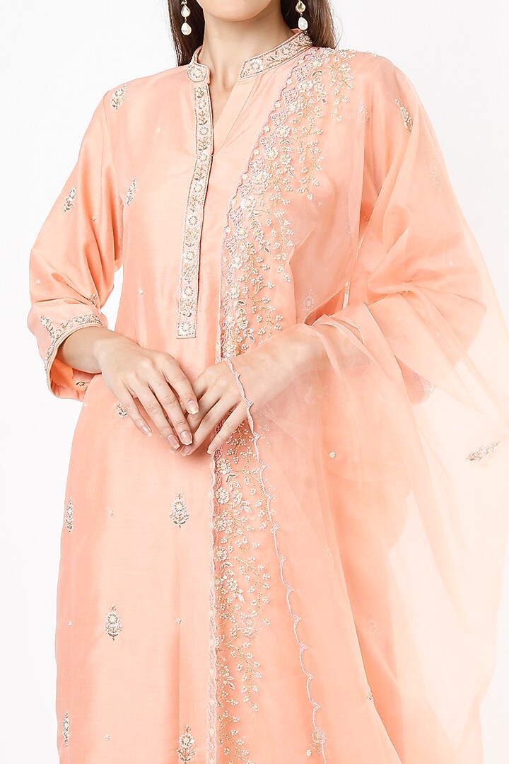 Peach Pearl Embroidered Kurta Set by Euphoria at Pernia's Pop Up Shop