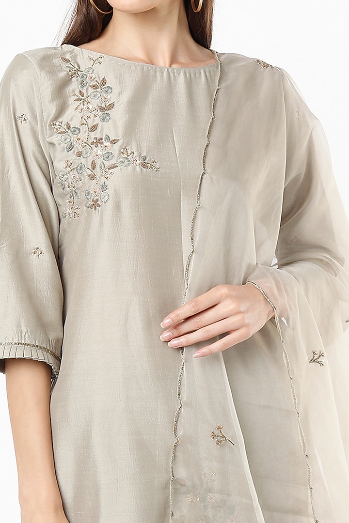 Steel Grey French Knot Embroidered Kurta Set by Euphoria at Pernia's Pop Up Shop