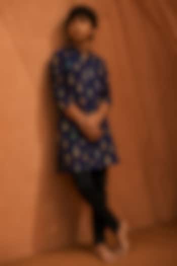 Violet Silk Printed Kurta Set For Boys by Eleven Brothers Kiids at Pernia's Pop Up Shop