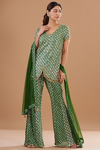 Green Georgette Embroidered Kurta Set by EVRA BY NIKITA KHURANA