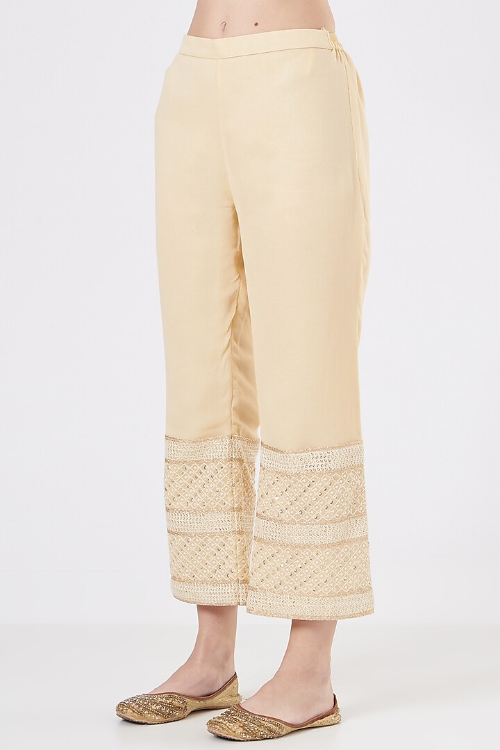 Beige Embroidered Kurta Set by EVRA BY NIKITA KHURANA at Pernia's Pop Up Shop