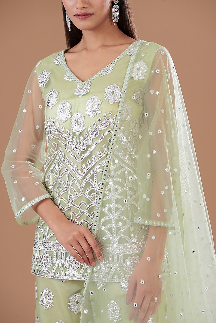 Green Net Embroidered Kurta Set by EVRA BY NIKITA KHURANA at Pernia's Pop Up Shop