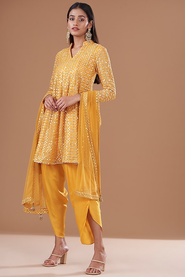 Yellow Satin Embroidered Kurta Set by EVRA BY NIKITA KHURANA