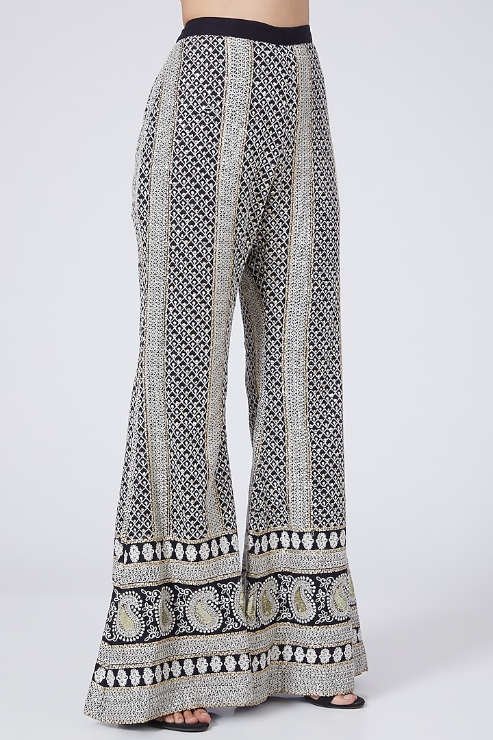 Black & White Chikankari Embroidered Co-Ord Set by EVRA BY NIKITA KHURANA at Pernia's Pop Up Shop