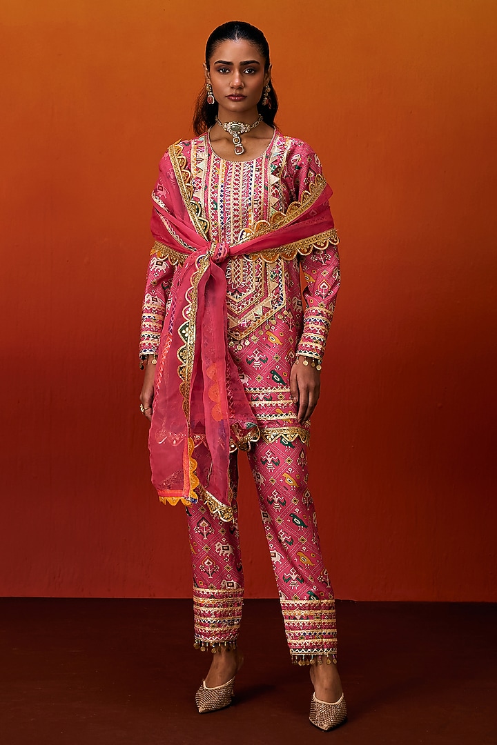 Pink Cotton Silk Patola Print Gota Embroidered Kurta Set by EVRA BY NIKITA KHURANA at Pernia's Pop Up Shop