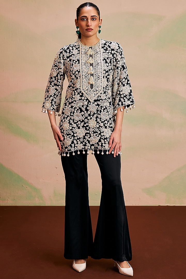 Black Georgette Pearl Machine Embroidered Kurta Set by EVRA BY NIKITA KHURANA at Pernia's Pop Up Shop