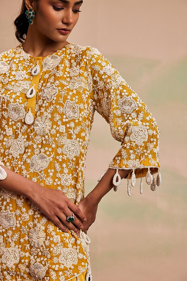 Yellow Georgette Pearl Machine Embroidered Kurta Set by EVRA BY NIKITA KHURANA at Pernia's Pop Up Shop