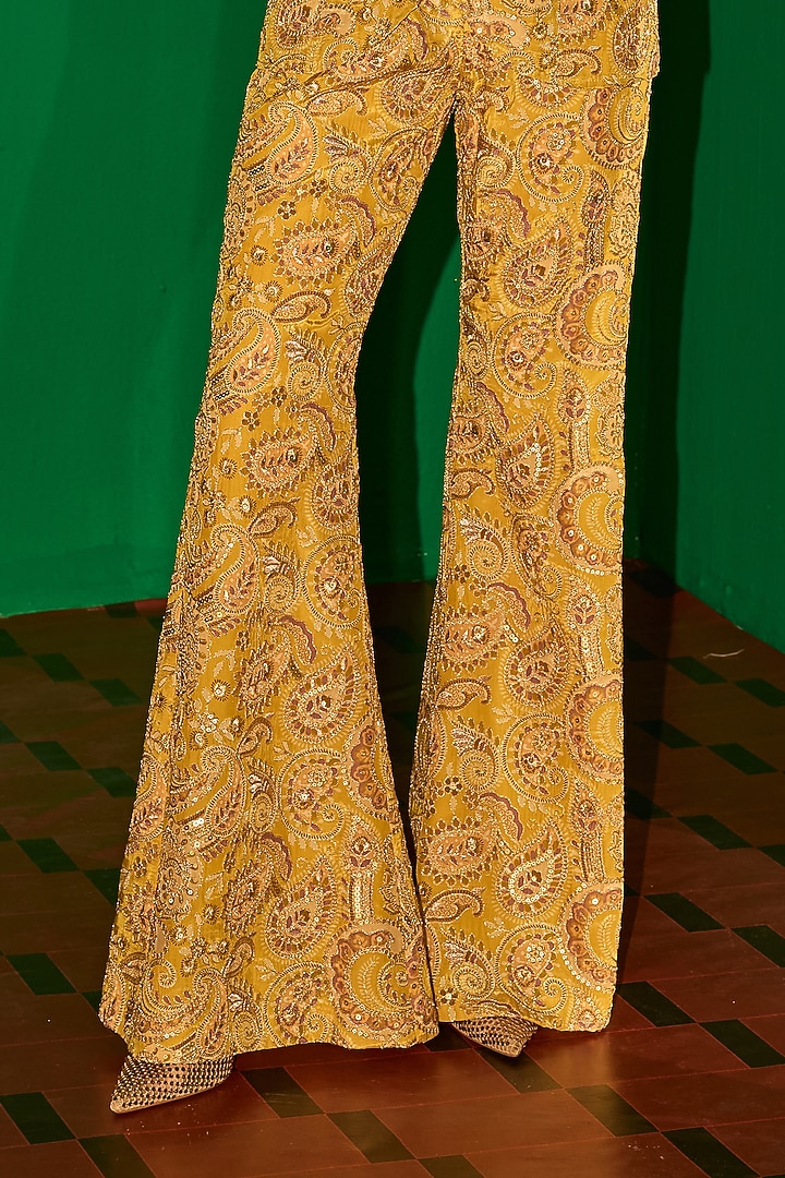 Yellow Georgette Thread Embroidered Co-Ord Set by EVRA BY NIKITA KHURANA at Pernia's Pop Up Shop