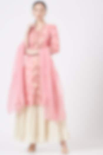 Pink Embroidered Kurta Set by EWAZ at Pernia's Pop Up Shop