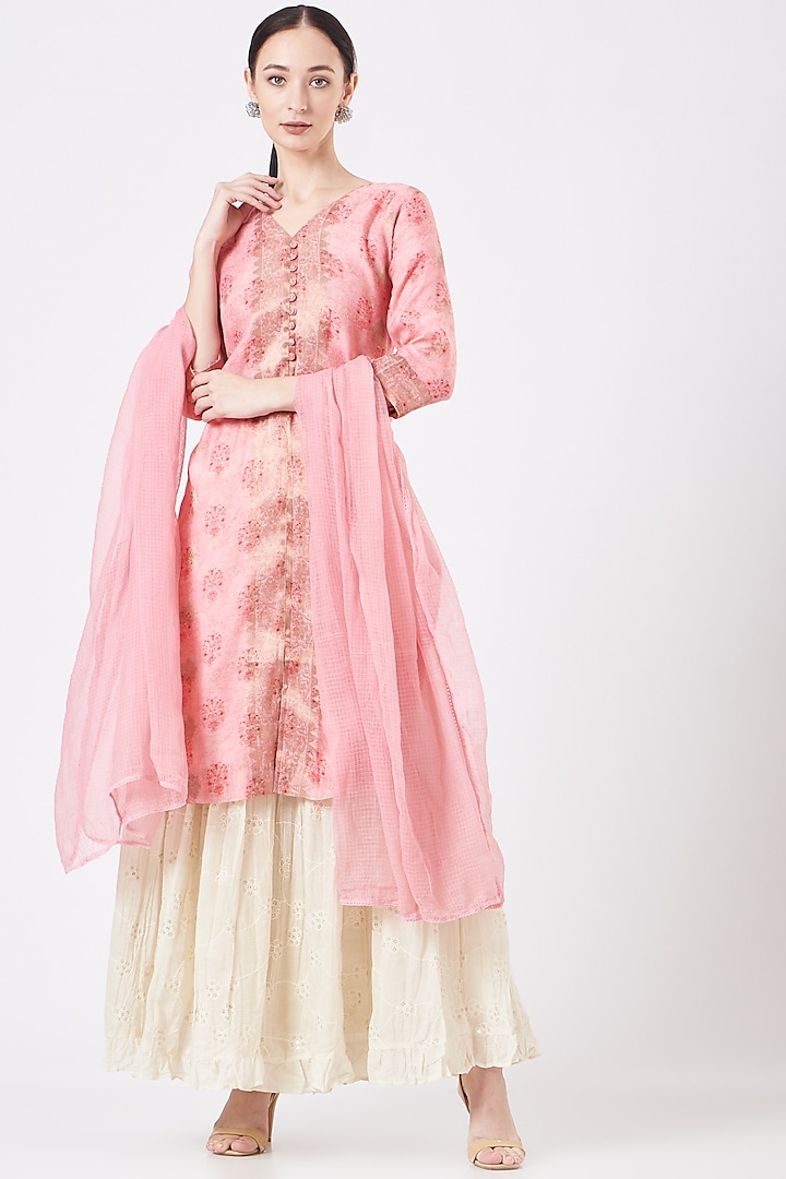 Pink Embroidered Kurta Set by EWAZ at Pernia's Pop Up Shop