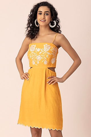 Indian Wear Yellow Dresses: Buy Indian Wear Yellow Dresses Online only at  Pernia's Pop-Up Shop 2024