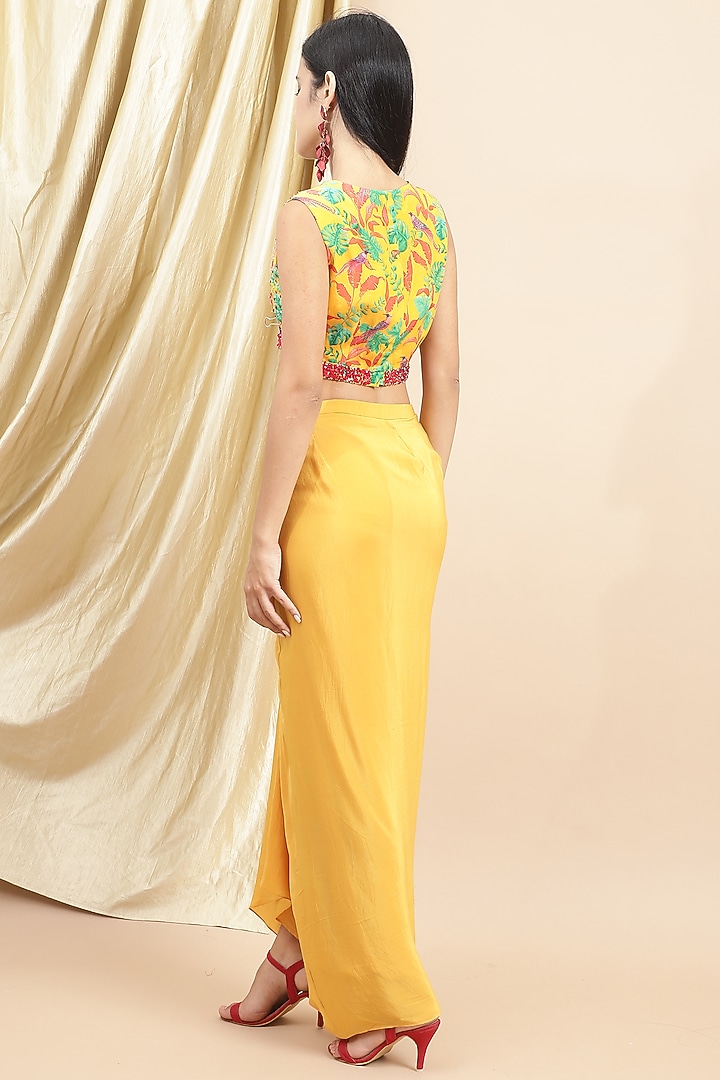 Yellow Crepe Printed Cape Set by Ewoke at Pernia's Pop Up Shop