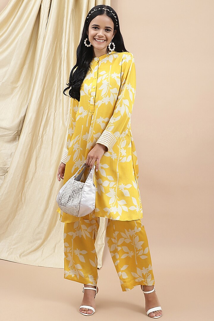 Yellow Satin Printed & Embroidered Kurta Set by Ewoke at Pernia's Pop Up Shop