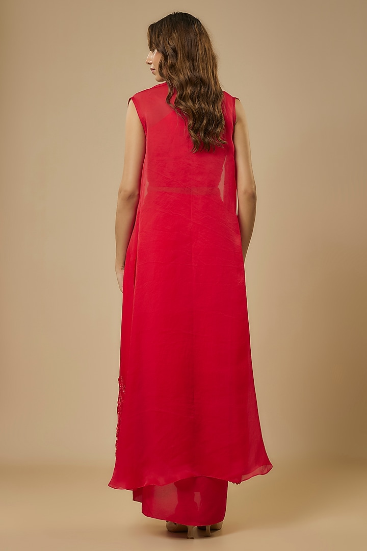 Gradient Pink & Red Crepe Hand Embroidered Jacket Set by Ewoke at Pernia's Pop Up Shop