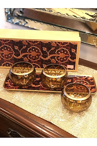 Maroon Metal Tray Set (Set of 4) by Faaya Gifting