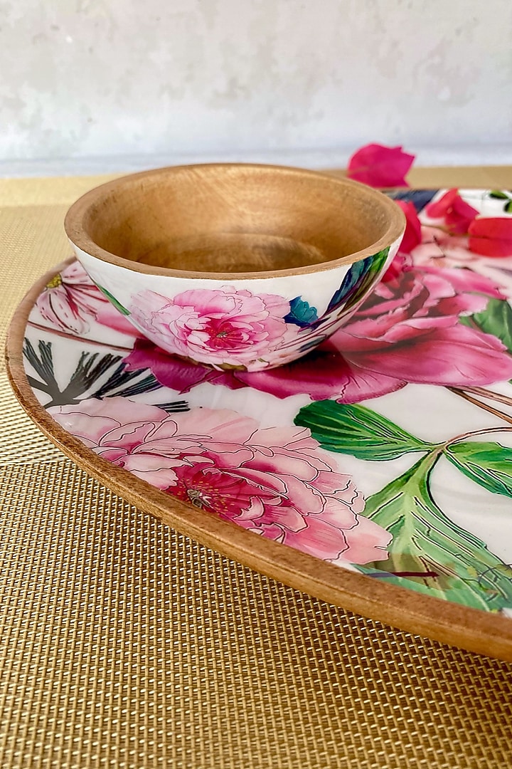 White Tudor Blooms Large Oval Platter with Dip Bowl by Faaya Gifting at Pernia's Pop Up Shop