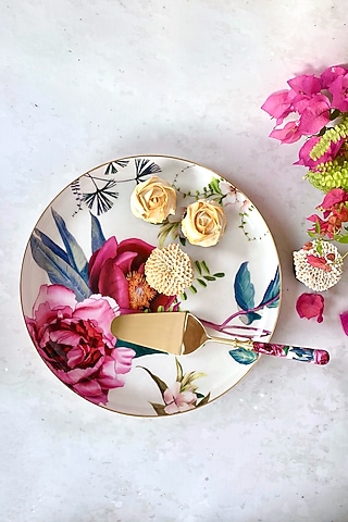 White Tudor Blooms Round Serving Tray by Faaya Gifting
