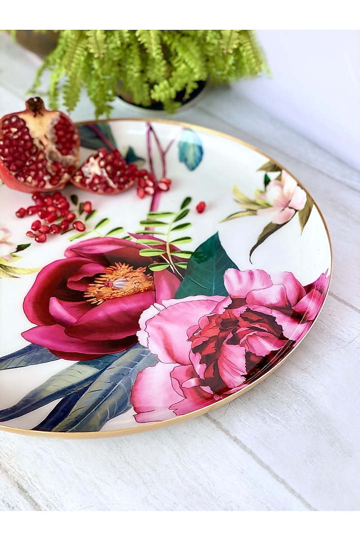 White Tudor Blooms Round Serving Tray by Faaya Gifting at Pernia's Pop Up Shop