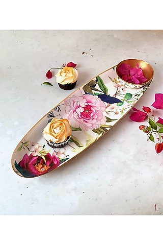 White Tudor Blooms Oval Platter with Dip Bowl by Faaya Gifting
