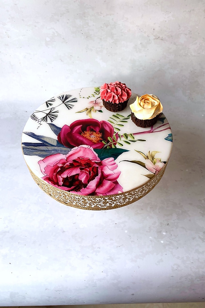 White Tudor Blooms Cake Stand by Faaya Gifting at Pernia's Pop Up Shop