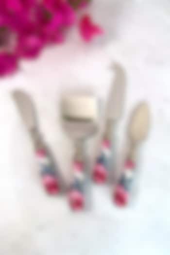 White Tudor Blooms Cheese Knives (Set of 4) by Faaya Gifting