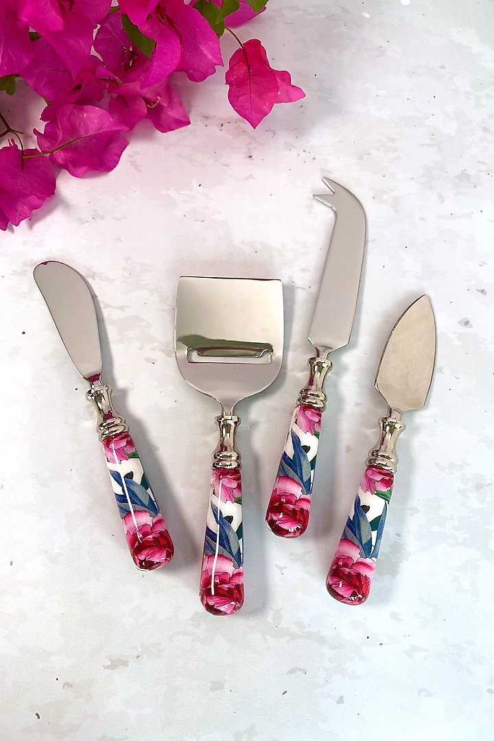 White Tudor Blooms Cheese Knives (Set of 4) by Faaya Gifting