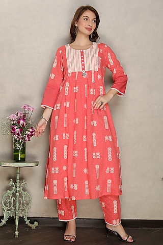 Pink Cotton Mal Printed & Embroidered Kurta Set by Falguni.Foram