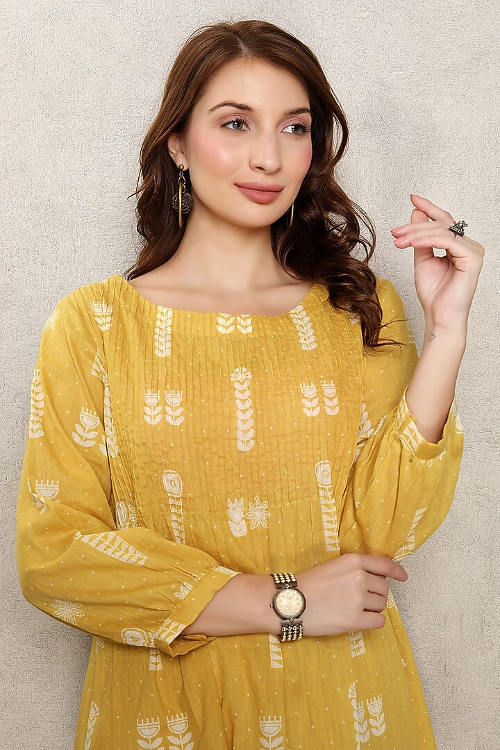 Yellow Cotton Mal Printed Co-Ord Set by Falguni.Foram at Pernia's Pop Up Shop