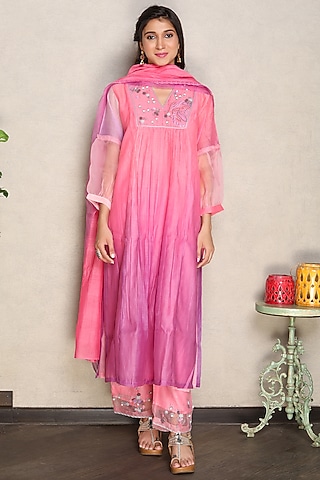 Pink & Purple Silk Chanderi Hand Embroidered Shaded Kurta Set by Falguni.Foram