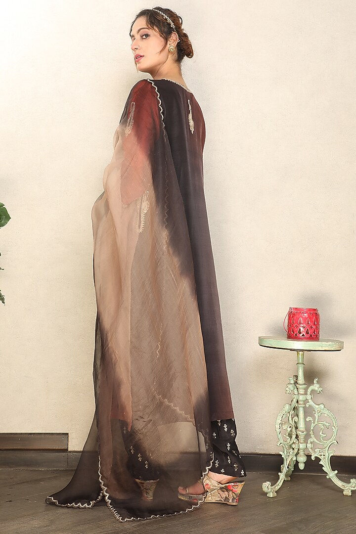 Brown Hand Embroidered Kurta Set by Falguni.Foram at Pernia's Pop Up Shop