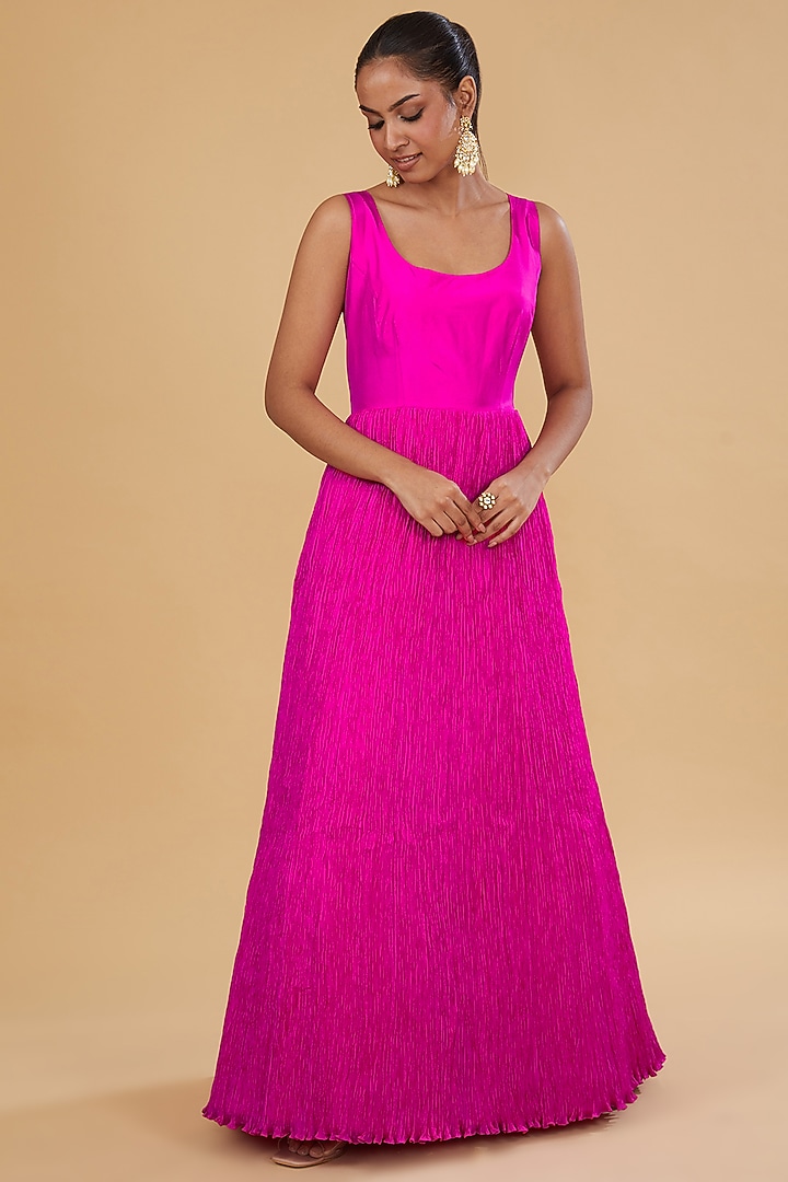 Pink Crushed Silk Bandhani Jacket Set by Faabiiana at Pernia's Pop Up Shop