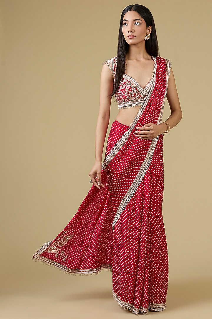 Red Bandhani Pearl Work Bridal Saree Set by Faabiiana at Pernia's Pop Up Shop