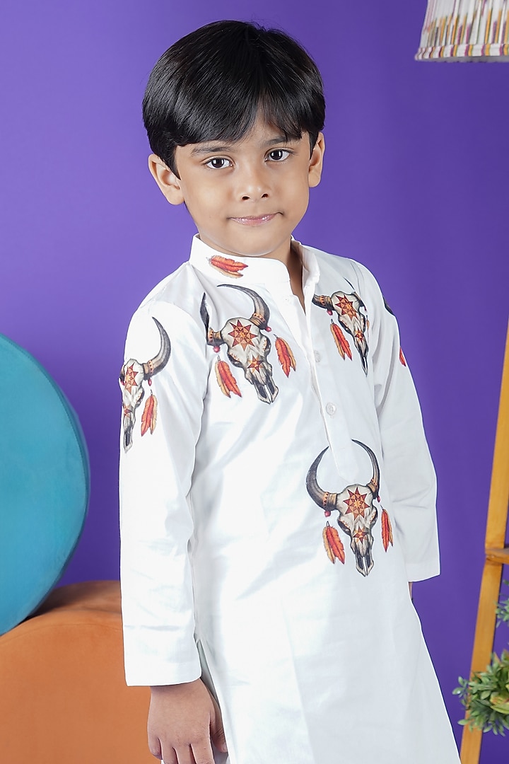 White Cotton Butta Printed Kurta Set For Boys by Fashion Totz  at Pernia's Pop Up Shop