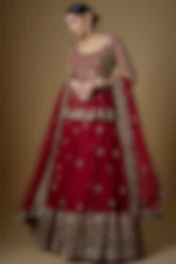 Chilli Red Tulle Embroidered Wedding Lehenga Set by FATIZ at Pernia's Pop Up Shop