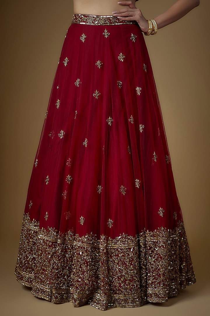 Chilli Red Tulle Embroidered Wedding Lehenga Set by FATIZ at Pernia's Pop Up Shop